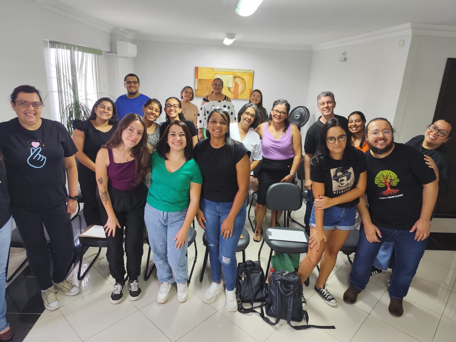Participantes reunidos ao final de uma formação do Instituto Hupomnemata